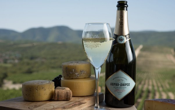 «Абрау-Дюрсо» покоряет индийский рынок: кубанский лидер локализует производство винных напитков в Индии