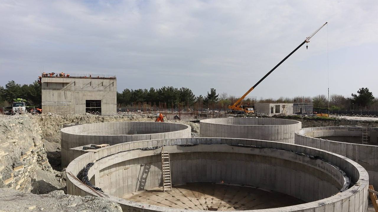 Главная картинка новости: Более миллиарда рублей направят на очистные сооружения в Геленджике