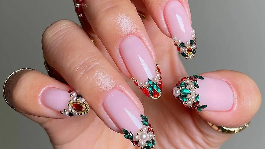 Главная картинка новости: Маникюр на 2026: идеальный Тренд-дизайн по Зодиаку — притянет и достаток, и удачу
