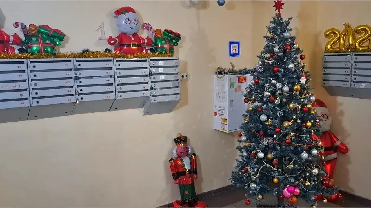 Главная картинка новости: В Новороссийске подвели итоги городских конкурсов среди жителей и предприятий на лучшее новогоднее оформление