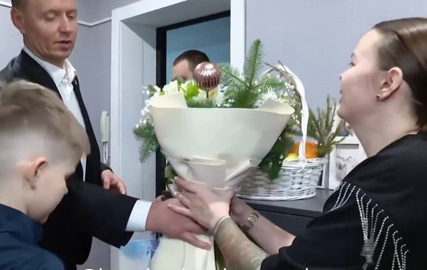 С заботой о героях: глава Новороссийска навестил семью тяжелораненого участника СВО