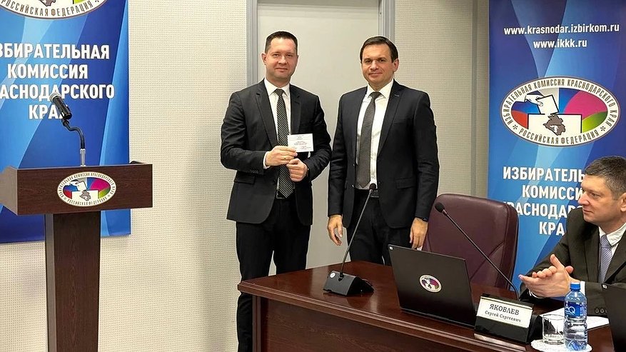 Главная картинка новости: Новый мандат: гендиректор Фонда развития Кубани Илья Шакалов стал депутатом ЗСК