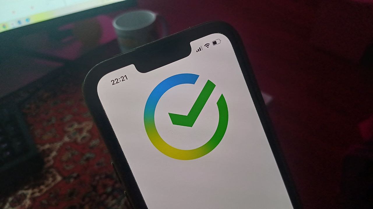 Главная картинка новости: Сбербанк обновил условия для всех держателей карт: как это повлияет на кошелек и безопасность