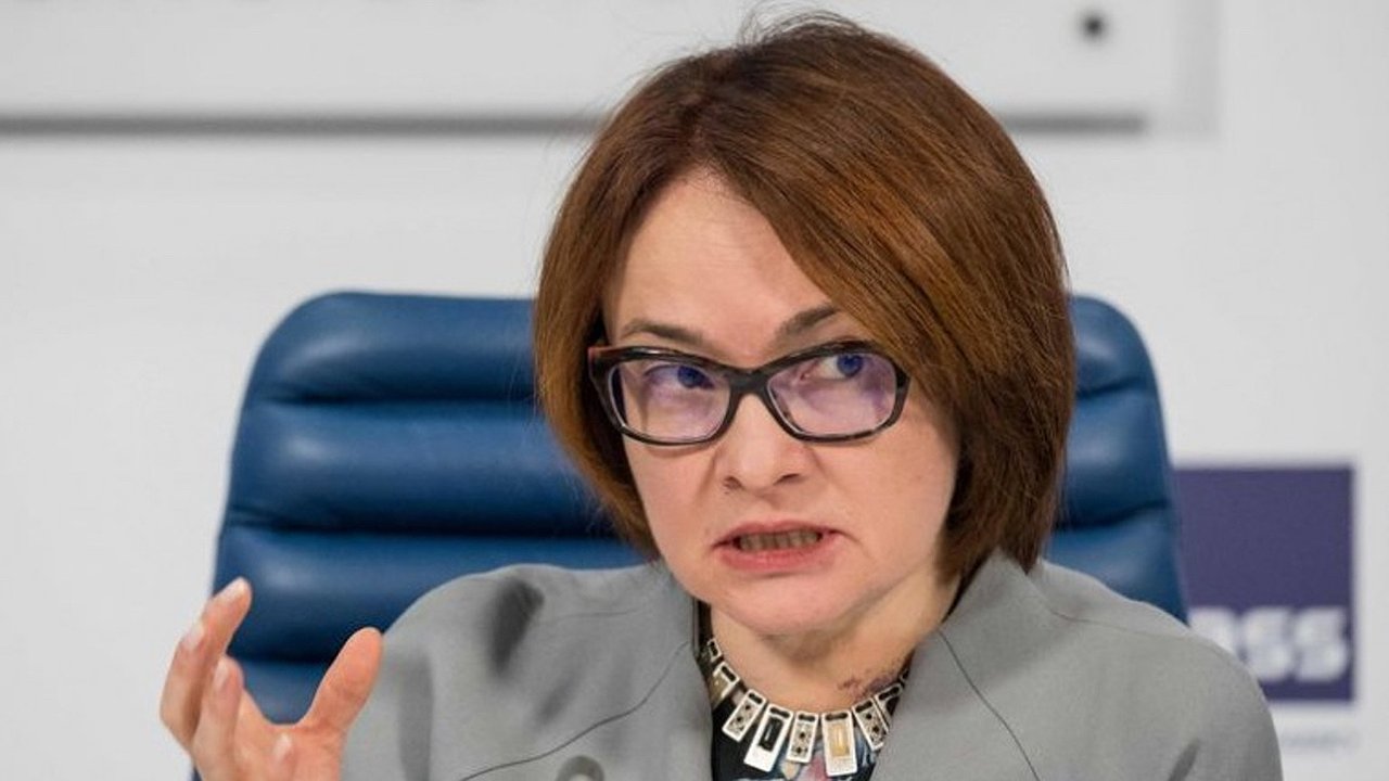 Главная картинка новости: ЦБ ввёл новые ограничения для всех, кто пользуется наличными деньгами