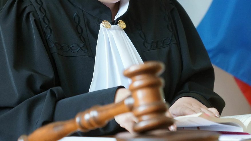 Главная картинка новости: Мошенник-«помощник» обокрал пенсионера из Новороссийска на 600 тысяч рублей