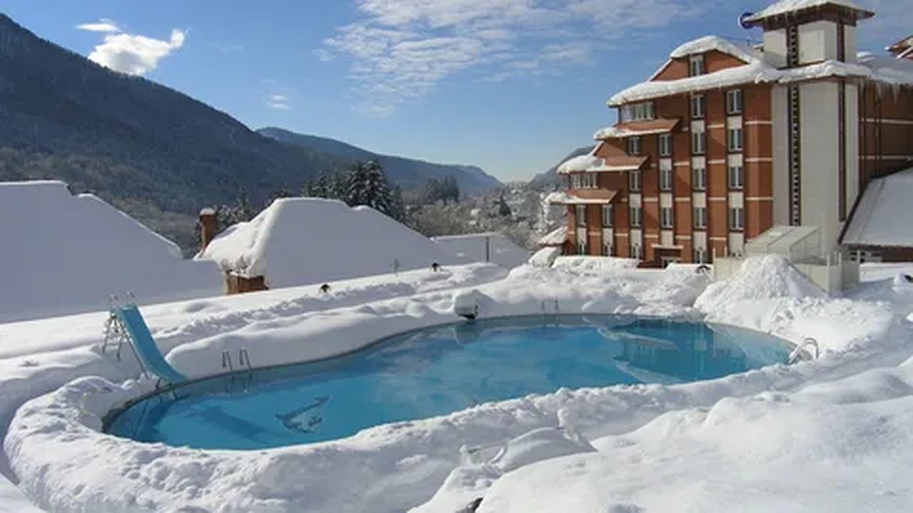 Главная картинка новости: Цены на лето-2026 в Сочи и Крыму уже подскочили на 10–15%