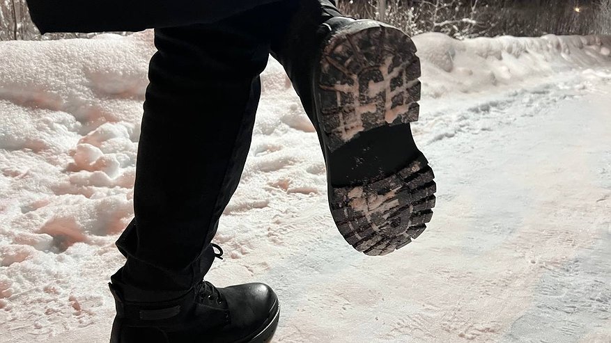 Главная картинка новости: 2 слоя на стельку в январе — ногам тепло в -35°C: бюджетный лайфхак для зябких