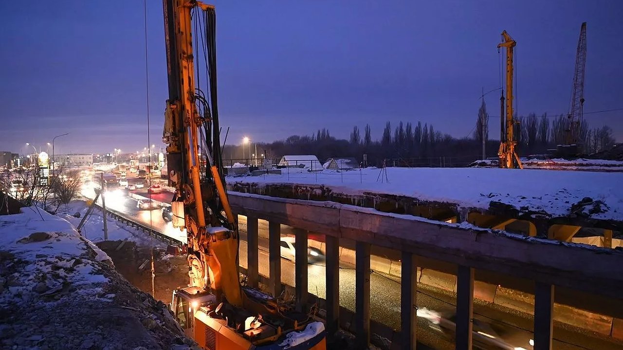 Главная картинка новости: Три пролёта уже нет: мэр Краснодара раскрыл детали сжатых сроков ремонта ключевого путепровода