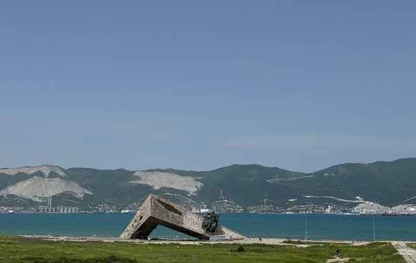 Жители останутся у окон: главная патриотическая акция Новороссийска «Бескозырка» пройдёт в камерном формате