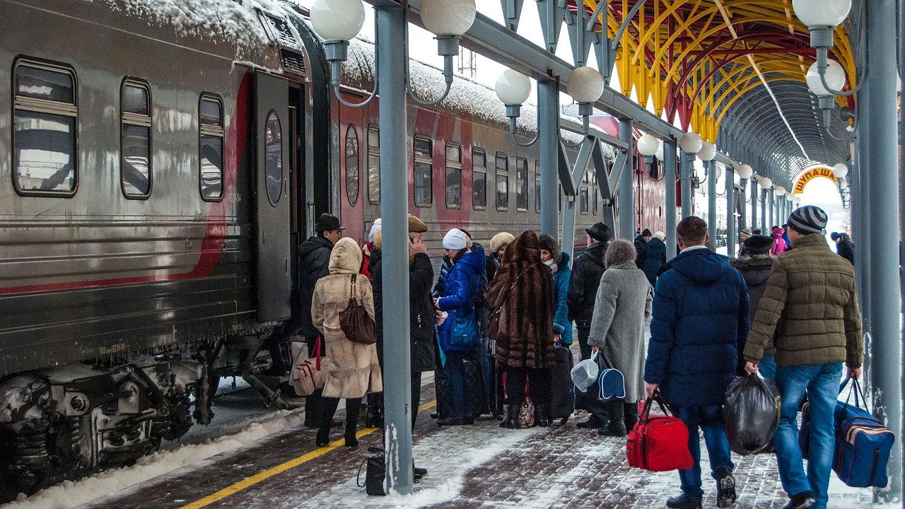 Главная картинка новости: Массовые задержки поездов накрыли Краснодарский край после остановки движения на Крымском мосту