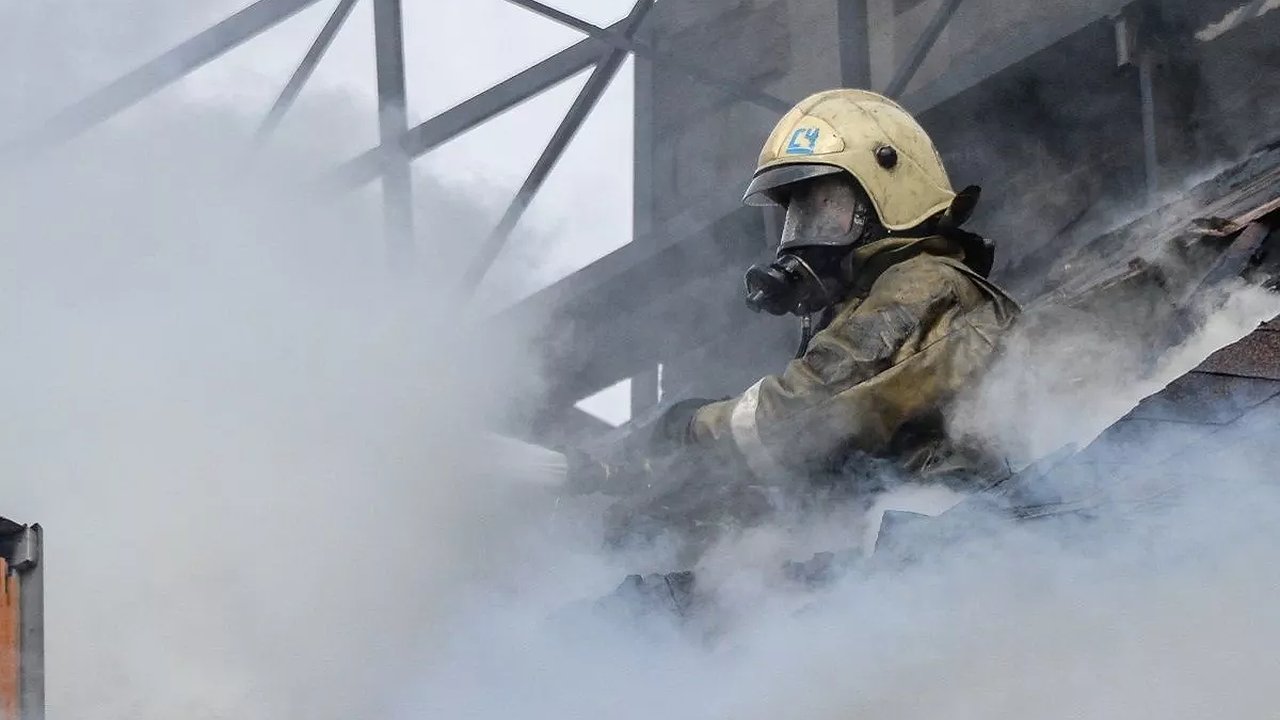 Главная картинка новости: Череда пожаров в Краснодаре: в многоэтажке на Тургенева пострадал человек