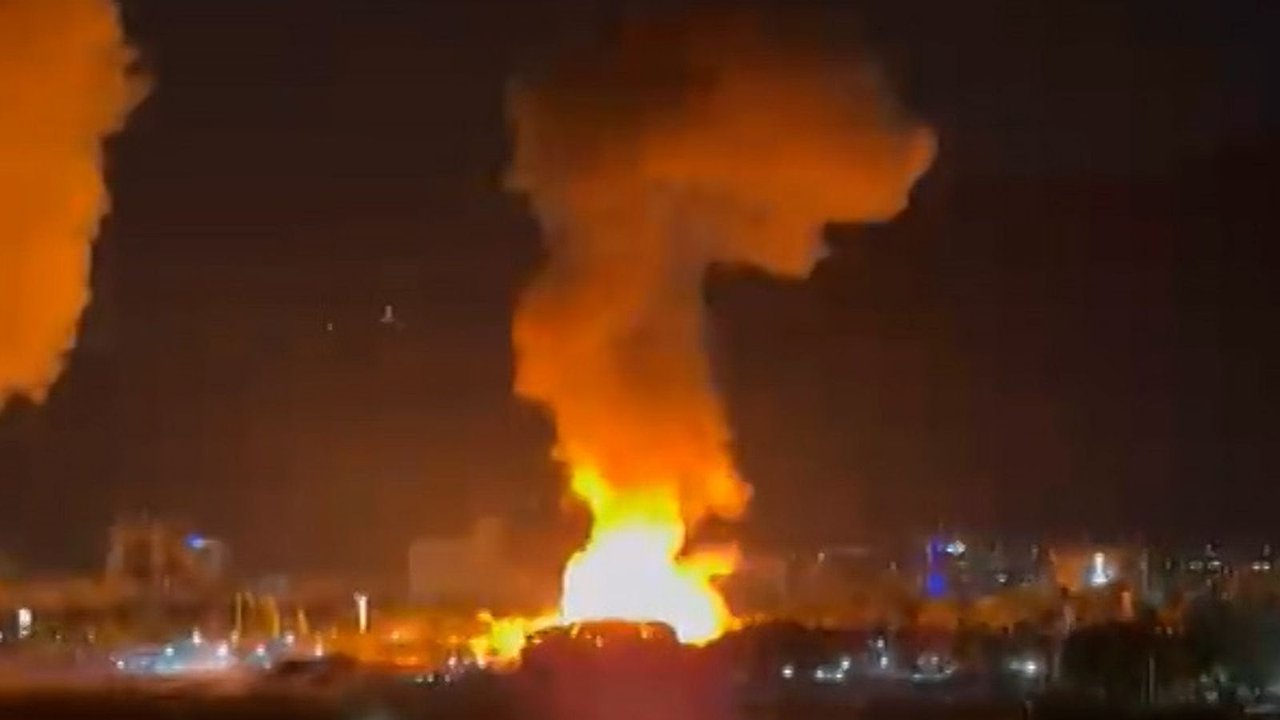 Главная картинка новости: Удары по Каракасу: что известно к текущему моменту