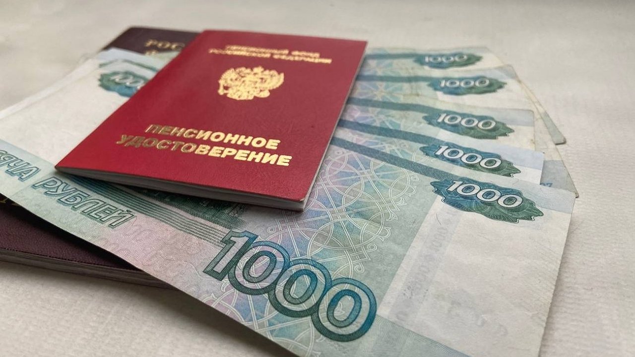 Главная картинка новости: Пенсии увеличатся выше на 7,6%: индексация состоится раньше срока и автоматически