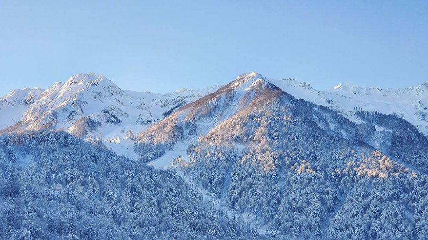 Главная картинка новости: Продлено предупреждение: лавинная опасность в горах Сочи сохранится до 6 января