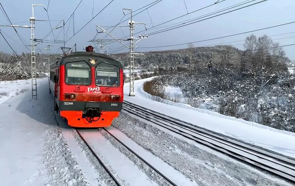 Массовые задержки поездов на юг: из-за аварии под Воронежем остановлены десятки составов в Краснодарский край и другие регионы