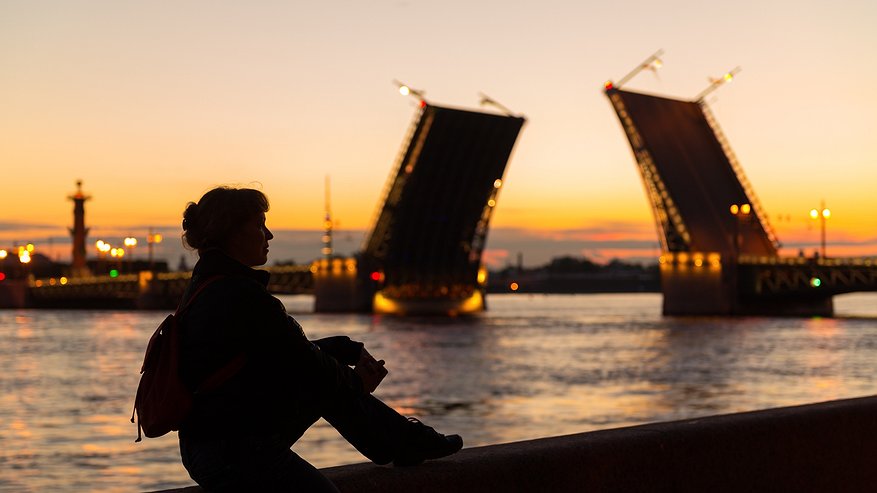 Главная картинка новости: Вернулись из Питера, посчитали деньги и ахнули: простые способы сэкономить в поездке без потерь