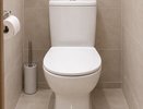 Уходя из дома, кладу чайный пакетик в унитаз: горничная с 30-летним стажем раскрыла хитрый способ