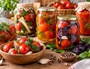 Помидоры на зиму готовлю без банок и уксуса: простой способ в обычном пакете
