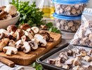Грибы после заморозки становятся мягкими. Делаю одну вещь перед тем, как убрать их в пакет