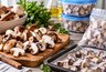 Грибы после заморозки становятся мягкими. Делаю одну вещь перед тем, как убрать их в пакет
