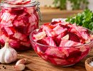 Маринованная капуста «Пелюстка» со свёклой: простой рецепт на зиму
