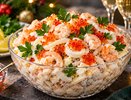 Красная икра сверху, нежные морепродукты внутри: салат для особого случая