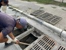 Перед сезоном дождей: в Новороссийске приводят в порядок ливневые системы — что уже сделано
