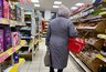 Россияне стали реже ходить в магазины: число покупок снизилось на 10%