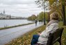 Подруги стали реже звонить, а старые встречи больше не радуют: почему дружба меняется с возрастом