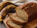 Не выбрасывайте почерневшие бананы: простой банановый кекс без сложных ингредиентов