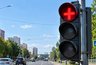 Красный знак на светофоре: водителям объяснили, когда можно поворачивать налево