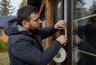 Как подготовить квартиру к холодам: 6 способов сохранить тепло и не увеличить расходы