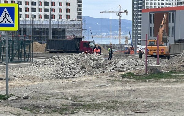 Трещины после землетрясения в Новороссийске: выплат не будет