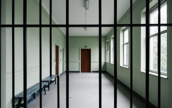 Четверых детей изъяли у матери с шизофренией на Кубани: прокуратура Абинского района рассказала подробности