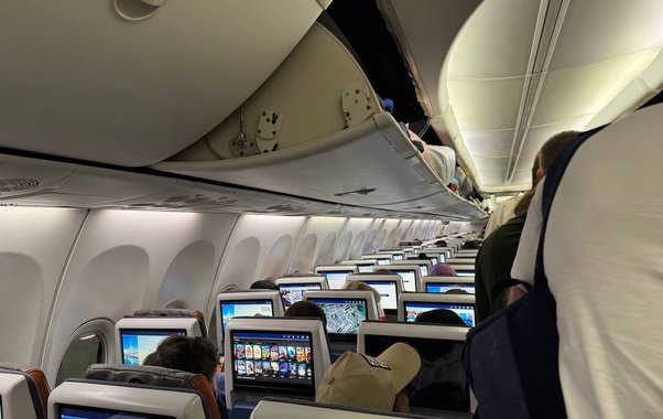 С 1 марта детский авиабилет подешевеет вдвое даже без родителей: новые правила скидки 50%