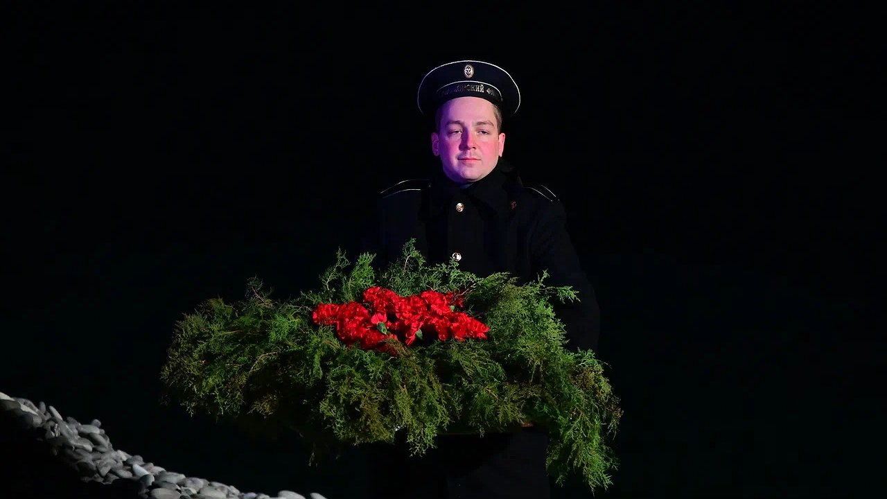 Главная картинка новости: «Бескозырка – 2026»: в городе-герое Новороссийске отдали дань памяти участникам легендарного десанта под командованием Цезаря Куникова