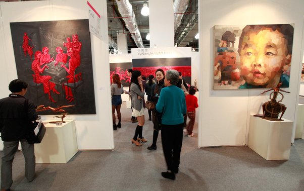 В Краснодаре открылась выставка китайского художника Сун Кэ «Поэзия в красках»