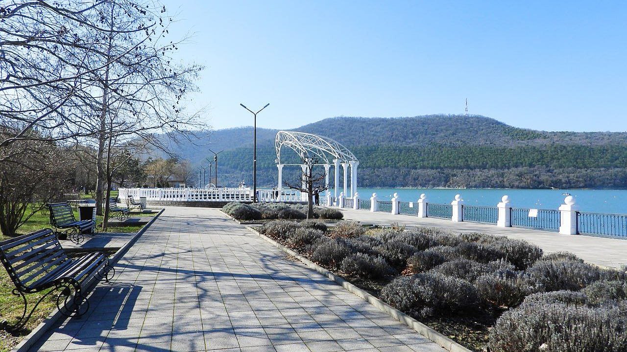 Главная картинка новости: На Кубани в феврале — летняя погода: курорты прогреются до +13 градусов