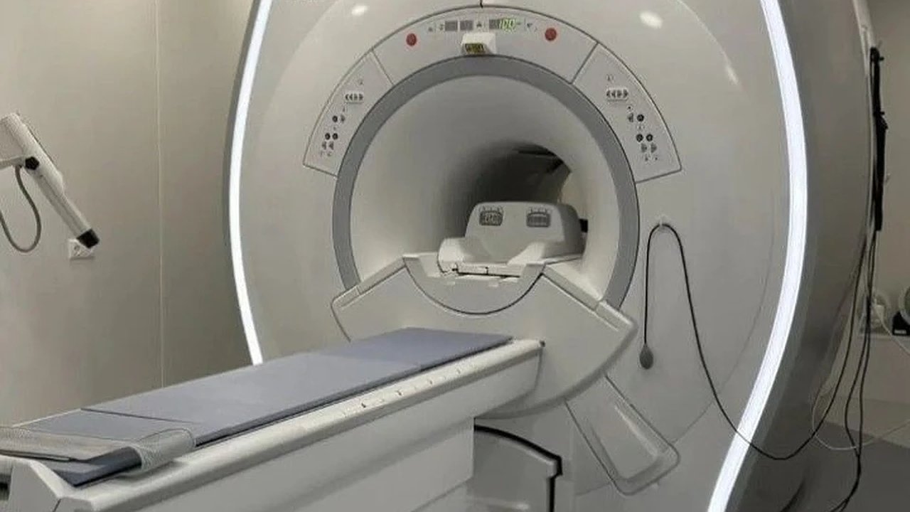 Главная картинка новости: Крымская ЦРБ получила новый высокоточный аппарат МРТ