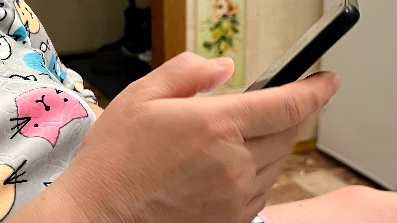 Главная картинка новости: Бесплатные переводы между родственниками: как будут работать новые правила без комиссий в 2026 году