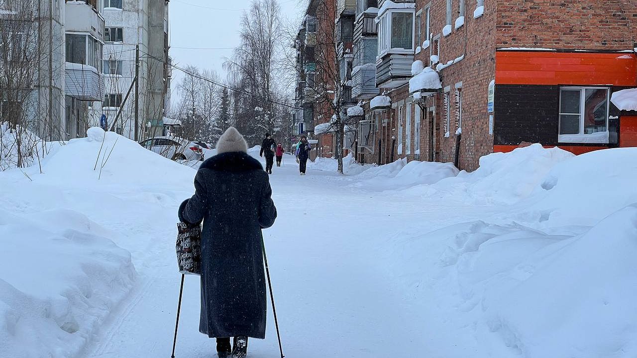 Главная картинка новости: Самая низкая пенсия: кому грозят выплаты на уровне прожиточного минимума и почему