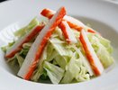 Салат-сюрприз: нежнейший рецепт с капустой и крабовыми палочками