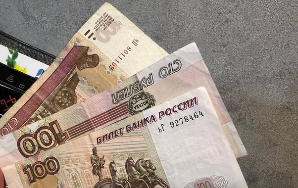 Пенсионный сюрприз для родителей: почему старая запись в трудовой книжке вдруг стала золотой