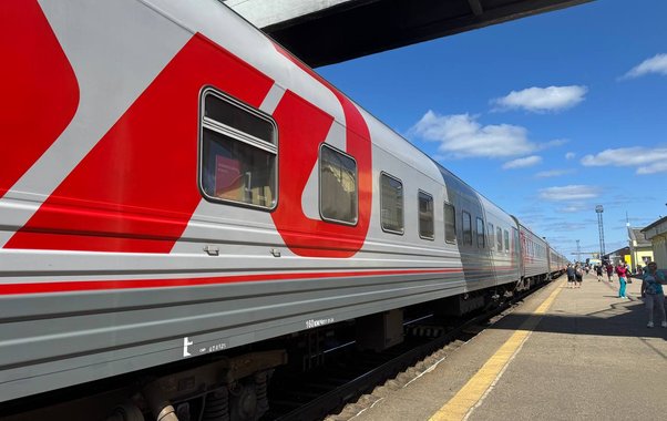 Дополнительные поезда на курорты Кубани запустят на майские праздники: даты пиковых нагрузок и направления