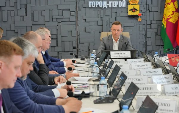 Мэр Новороссийска потребовал немедленно устранить 48 утечек и пригрозил кадровыми решениями за срыв программы «Большая вода»