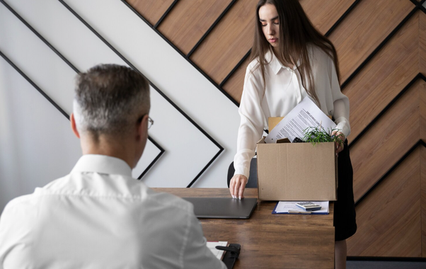 Массовые сокращения: какие отрасли затронет новая волна и что делать, если вы под угрозой увольнения