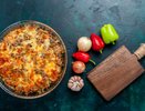 Очень вкусное блюдо, которое готовится просто и быстро: мусака с баклажанами и мясом под сырной шапочкой