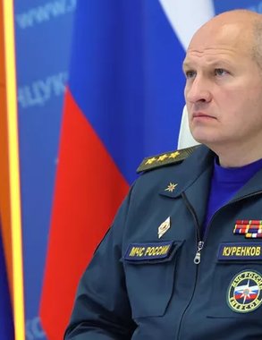 Глава МЧС Куренков прибыл в Туапсе по поручению Путина и лично возглавил штаб по тушению НПЗ
