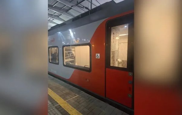 В Сочи 11-летний мальчик выстрелил из рогатки и разбил стекло в «Ласточке»