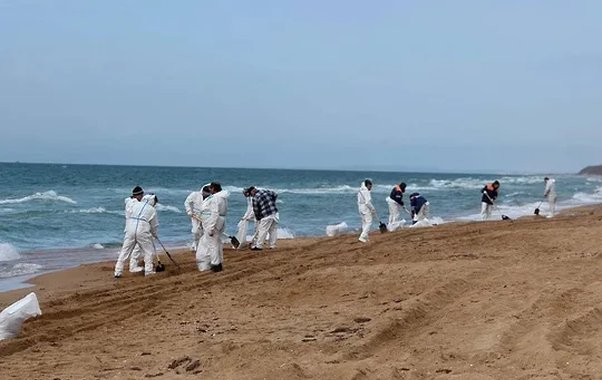 Мазута в море нет: космический контроль показал чистоту акватории в районе Керченского пролива